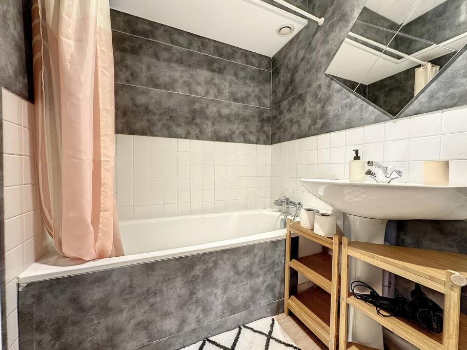 La Duhamel - Au Pied De La Gare - Au Calme Apartment Rennes
